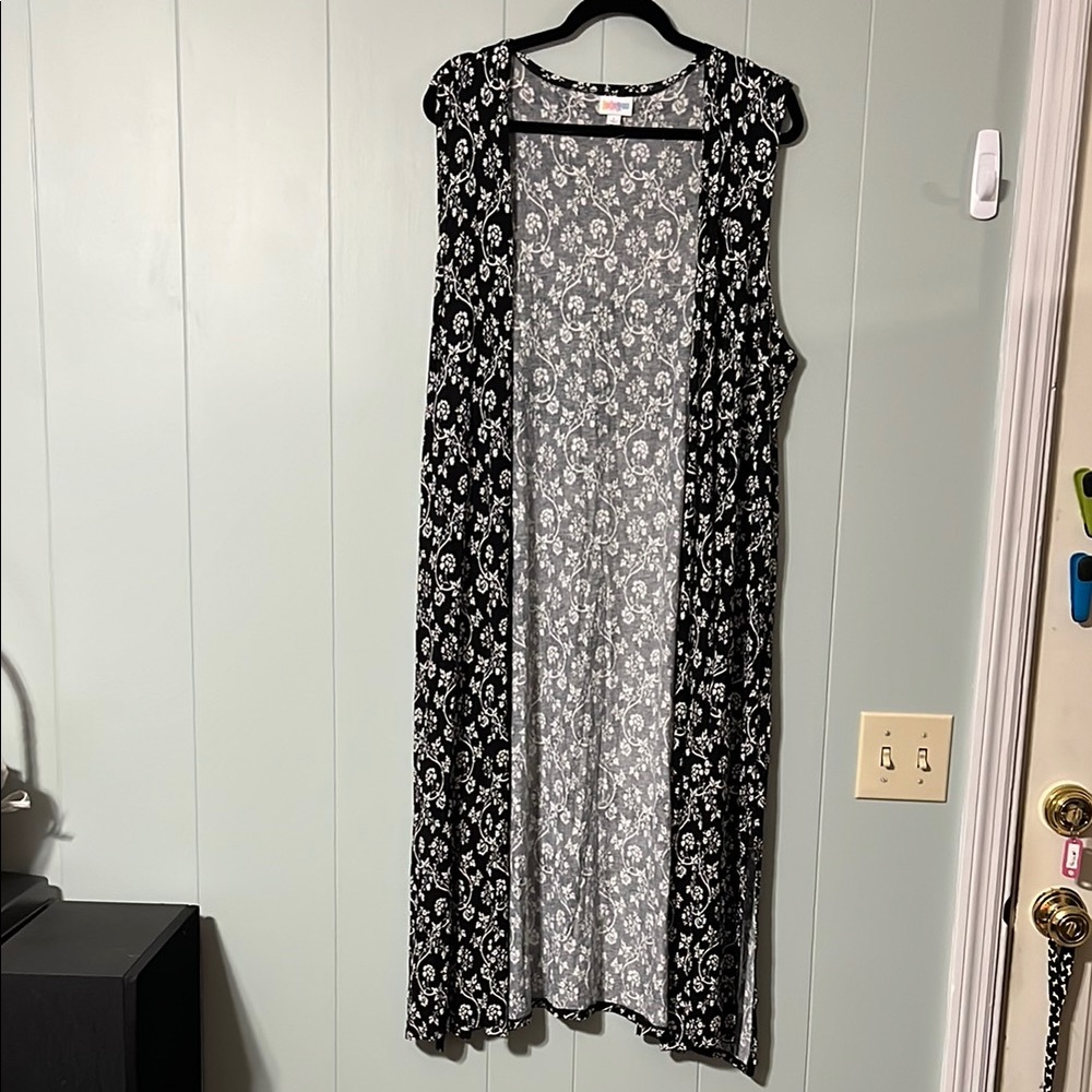 LuLaRoe Joy Black and White Sleeveless Vest